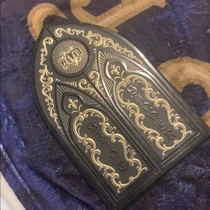 KVD *Limited Edition* Saint & Sinner Palette